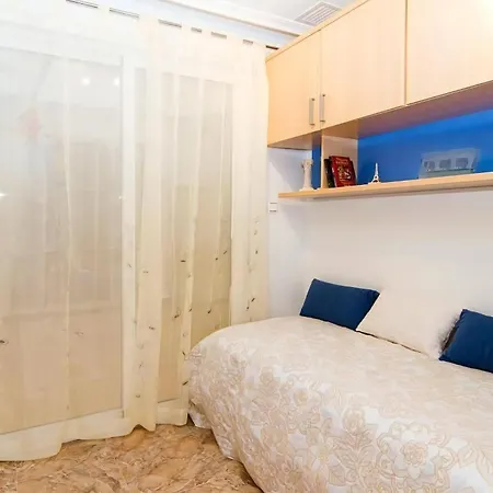Yovalutres Apartamento